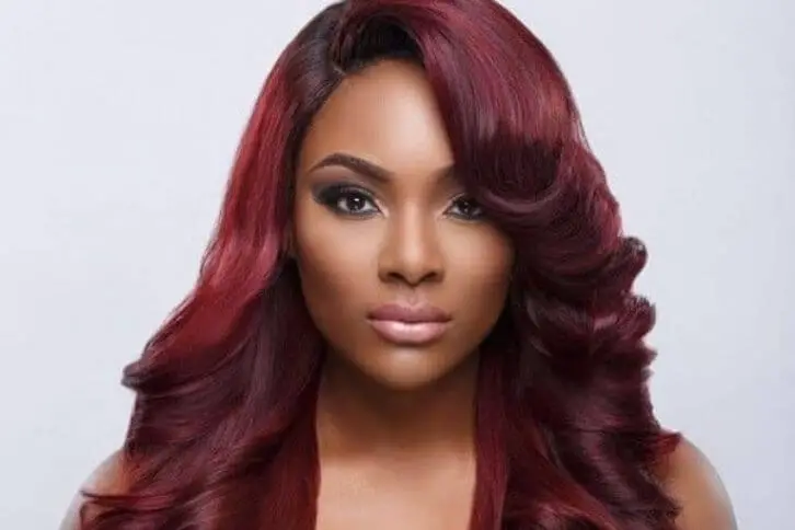 15 dark red hair colors to try in 2021 - Curvy Girl Journal