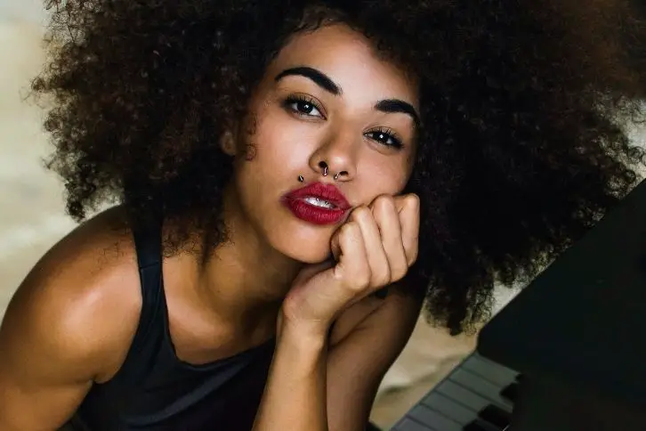 Everything you should know before getting a septum piercing