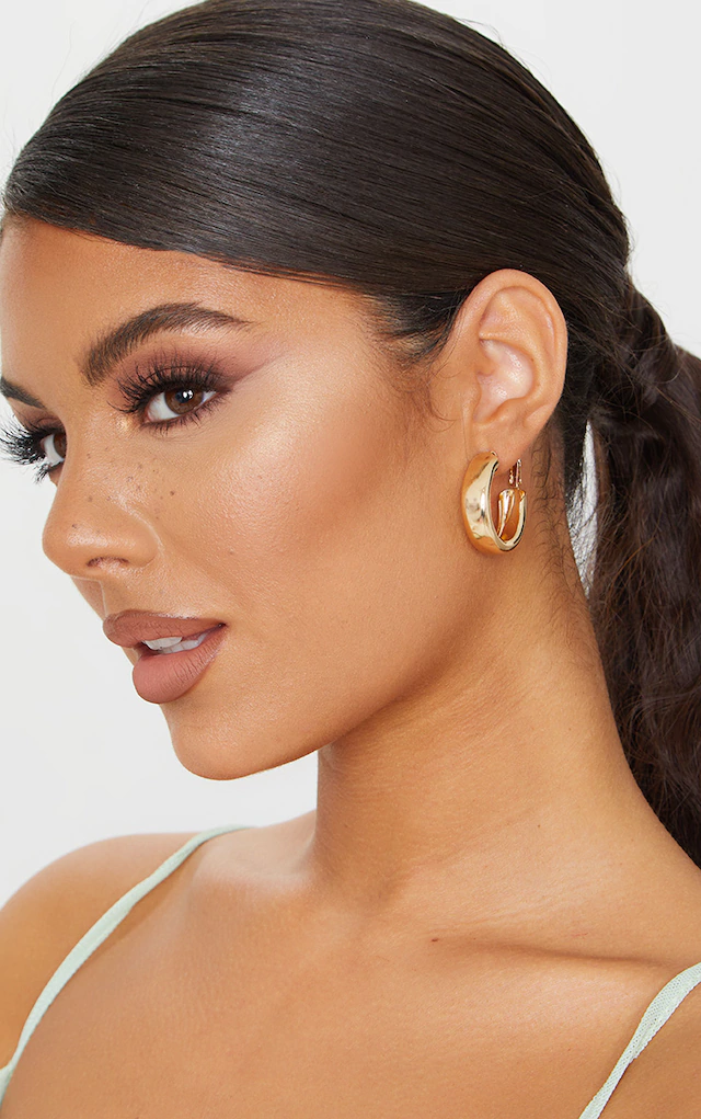 Chunky gold hoop earrings 