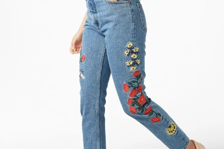 High waist embroidered jeans