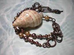 conch jewelry