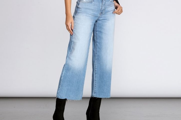 Cropped wide leg jeans