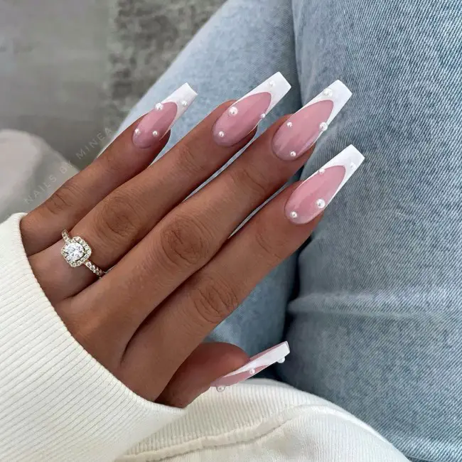 v shaped coffin french nails