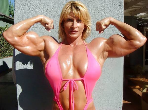 Female bodybuilder Nikki Fuller