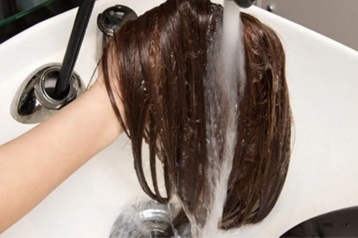 how to wash synthetic wigs